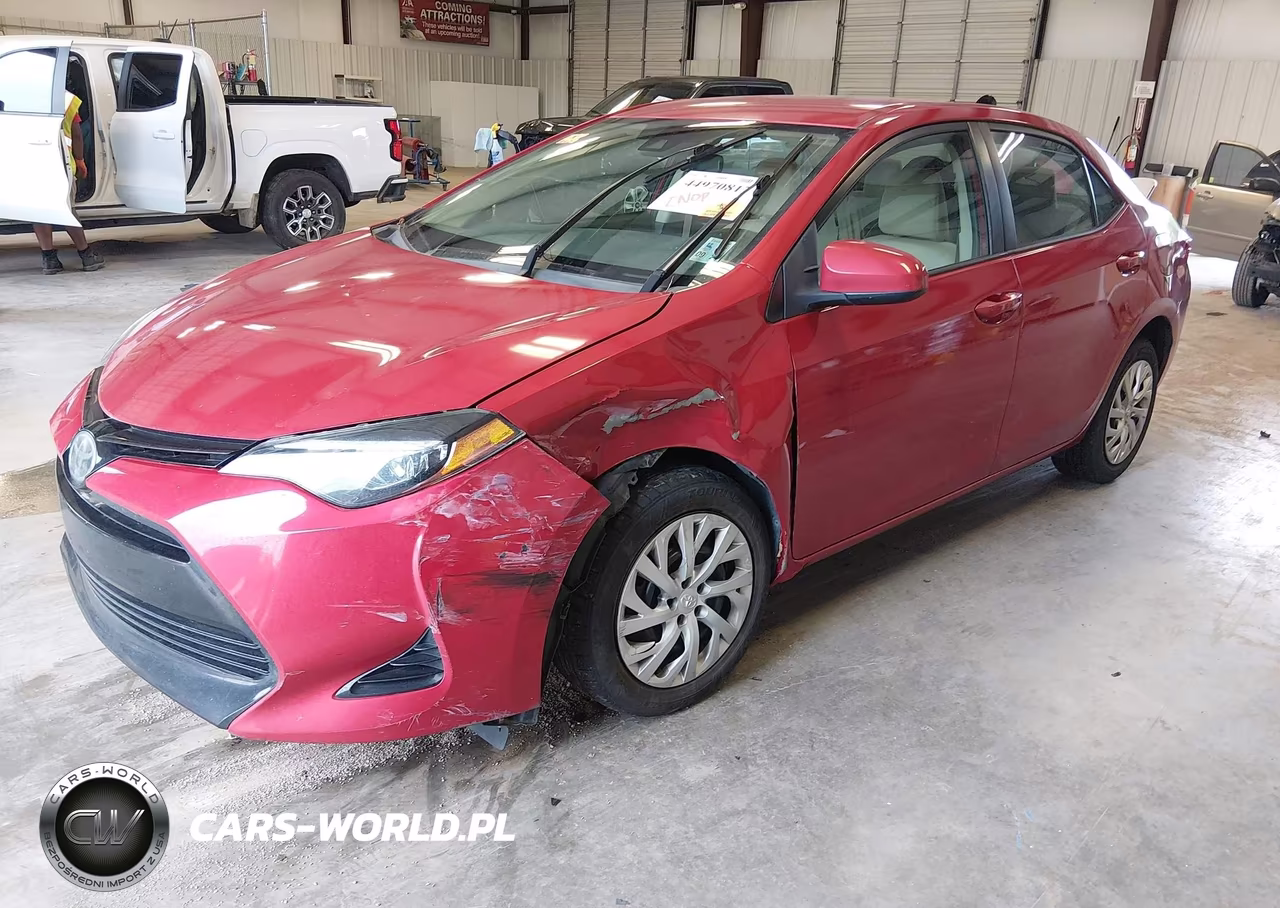 2018 Toyota Corolla Le VIN:5YFBURHE7JP744543 - 2