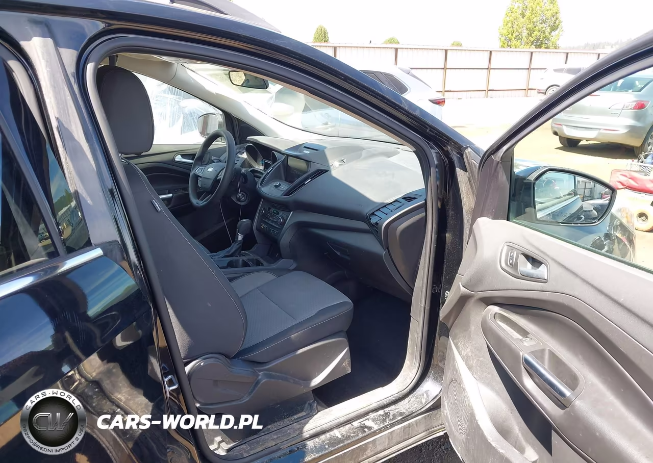 2017 Ford Escape Se VIN:1FMCU9G95HUC67998 - 5