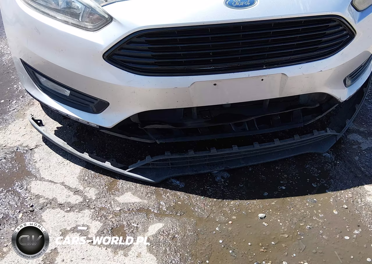 2017 Ford Focus Se VIN:1FADP3FE0HL223589 - 6