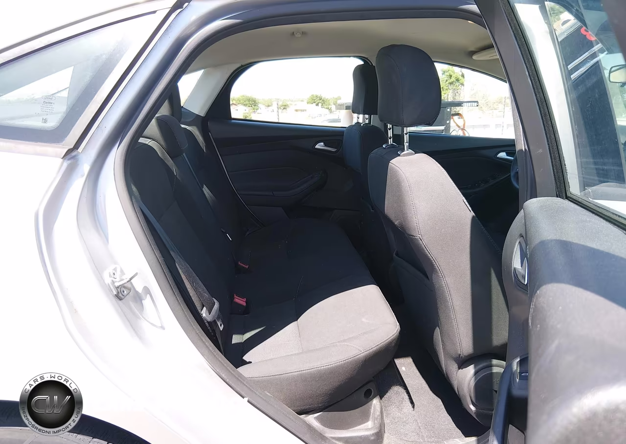 2017 Ford Focus Se VIN:1FADP3FE0HL223589 - 8