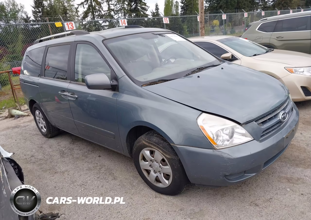 2009 Kia Sedona Lx