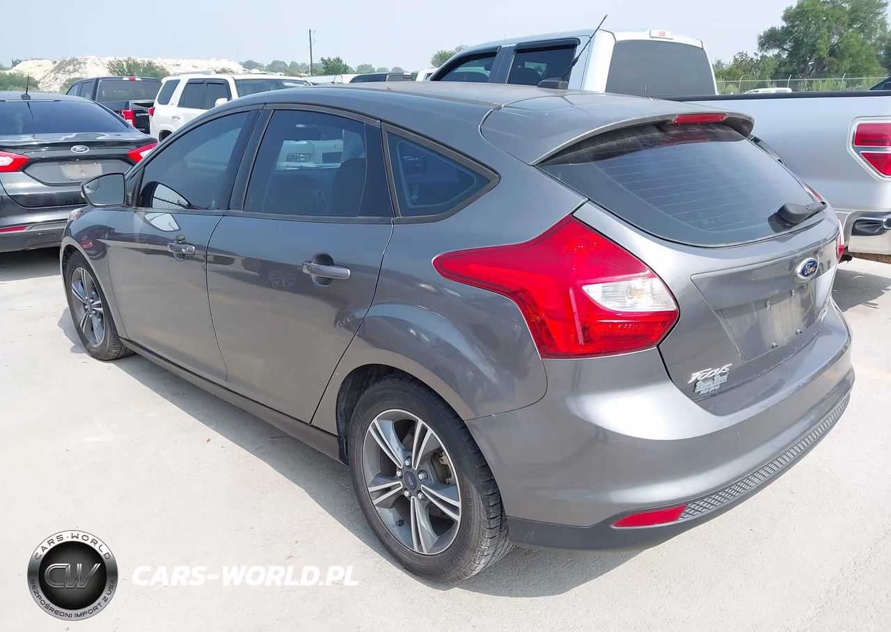 2014 Ford Focus Se VIN:1FADP3K21EL236729 - 3