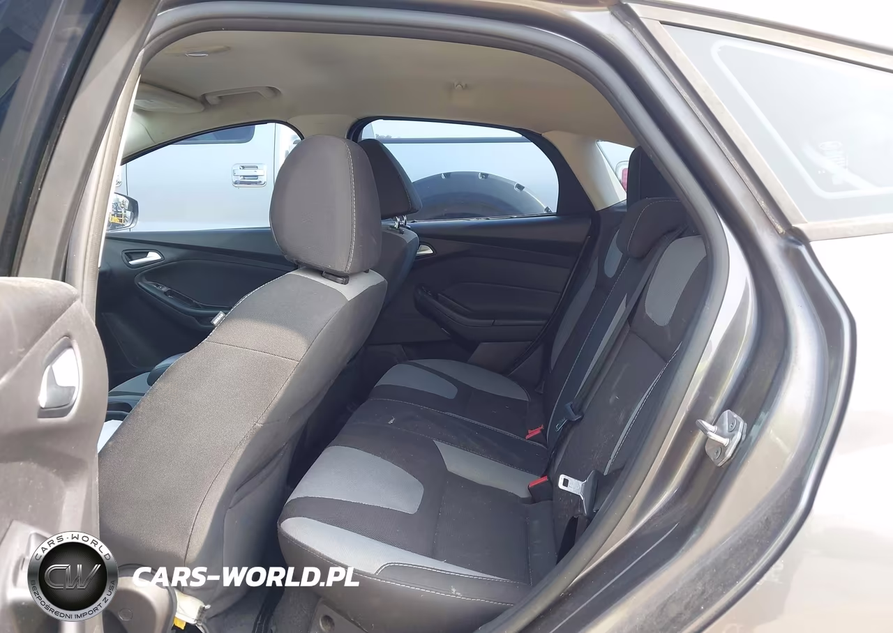 2014 Ford Focus Se VIN:1FADP3K21EL236729 - 8