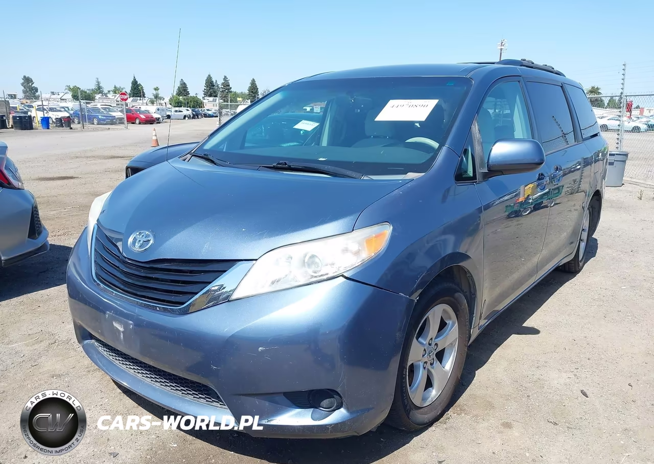2013 Toyota Sienna Le V6 8 Passenger VIN:5TDKK3DC7DS347501 - 2