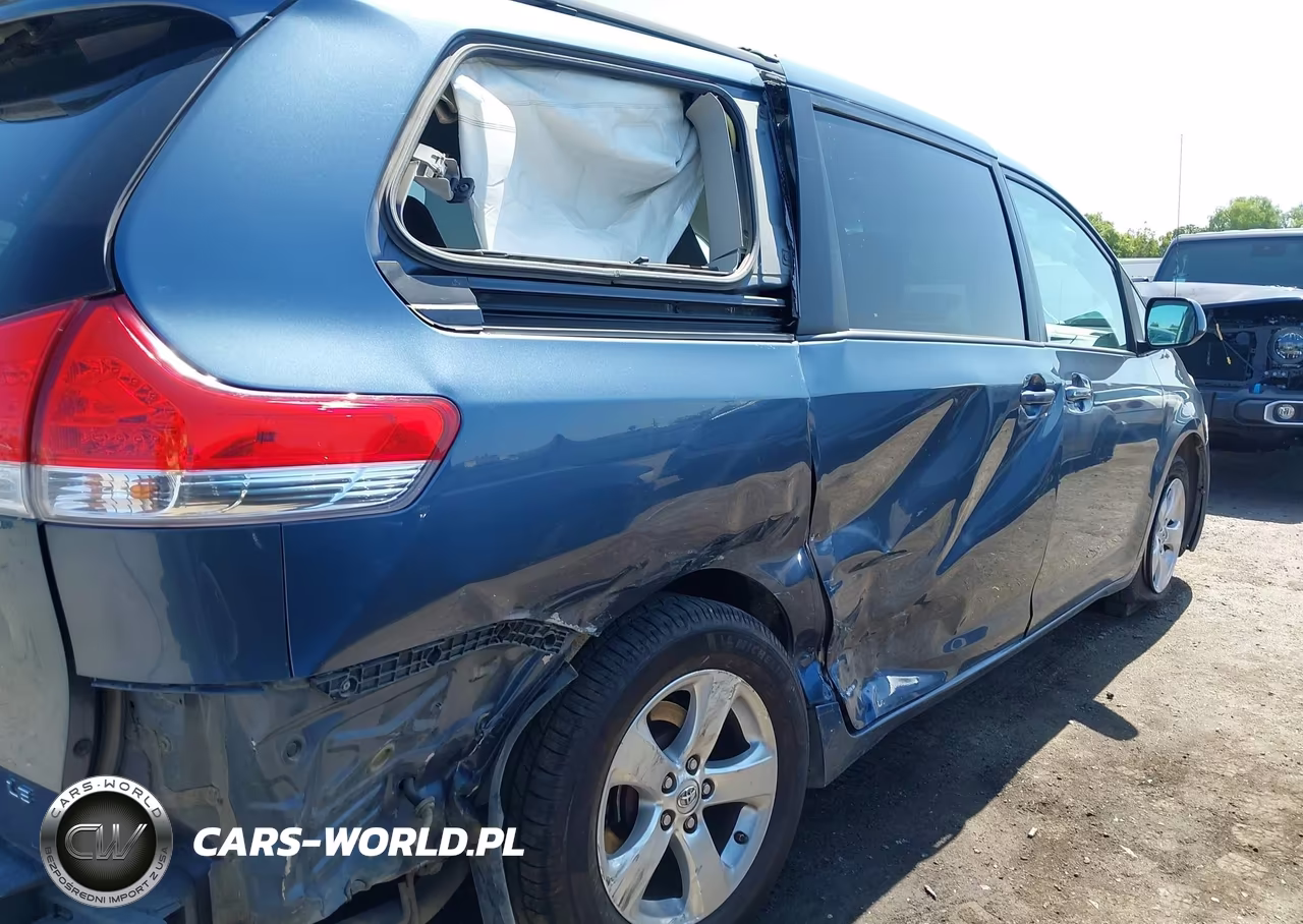 2013 Toyota Sienna Le V6 8 Passenger VIN:5TDKK3DC7DS347501 - 6