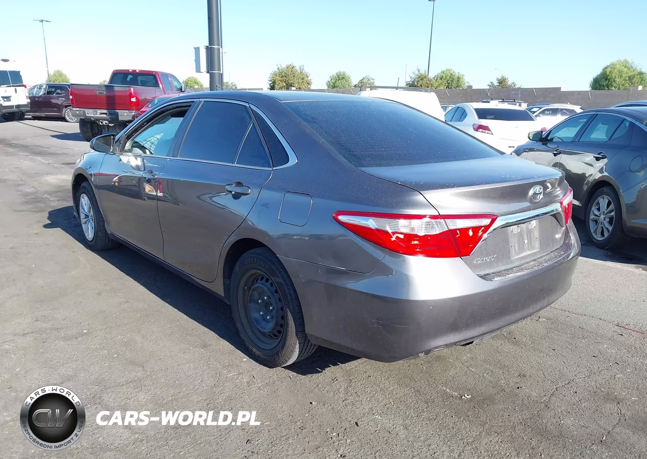 2015 Toyota Camry Le VIN:4T4BF1FK1FR458302 - 14