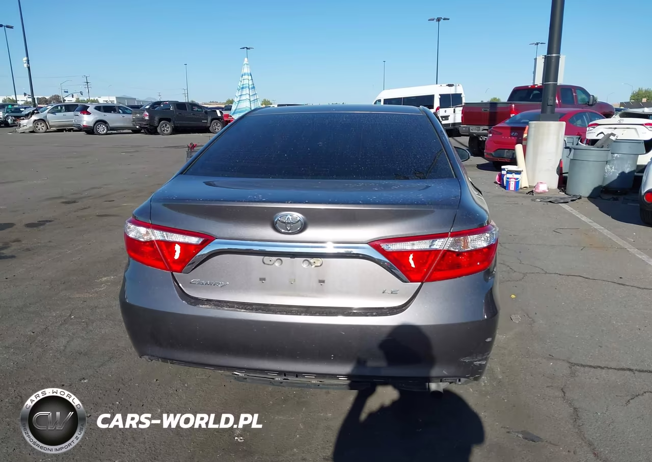 2015 Toyota Camry Le VIN:4T4BF1FK1FR458302 - 16