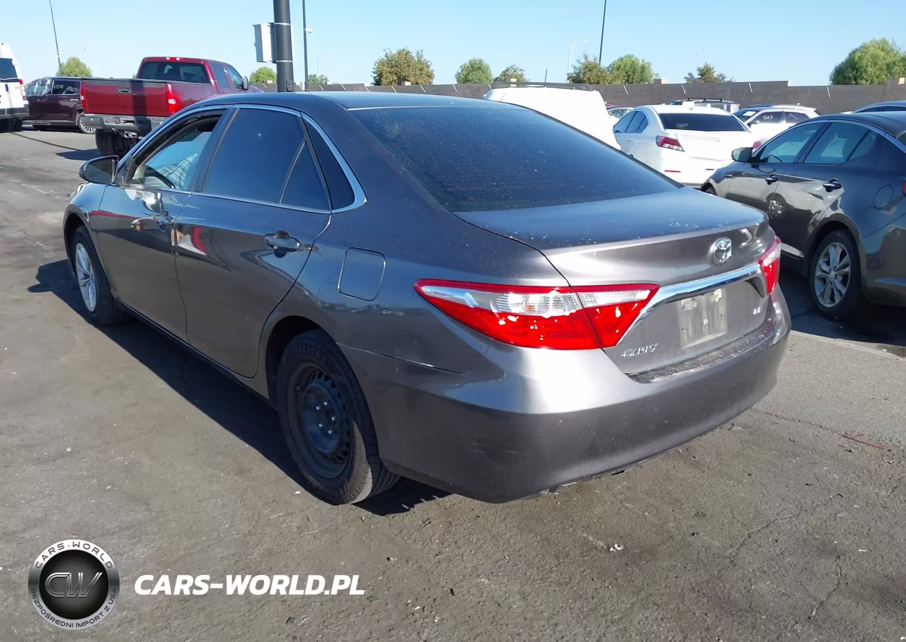 2015 Toyota Camry Le VIN:4T4BF1FK1FR458302 - 3