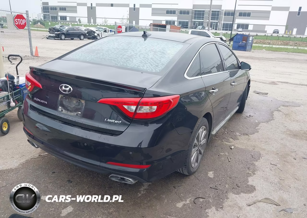 2016 Hyundai Sonata Limited VIN:5NPE34AF9GH327520 - 4
