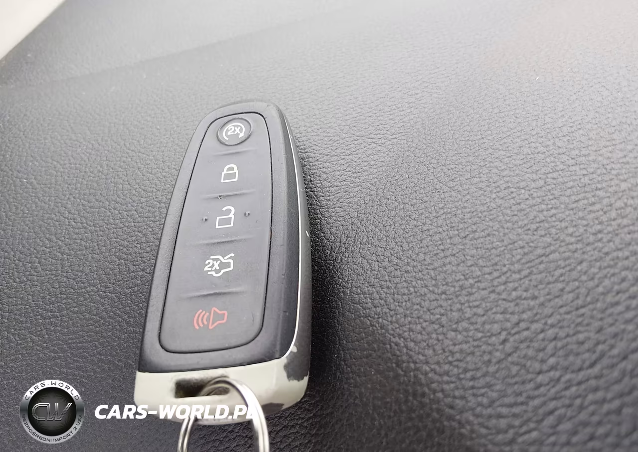 2019 Ford Escape Titanium VIN:1FMCU9J98KUA19244 - 11