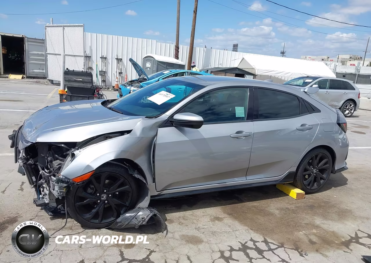 2018 Honda Civic Sport VIN:SHHFK7H46JU210396 - 15