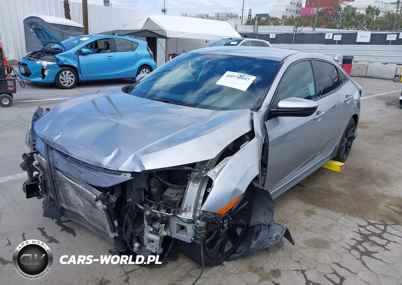 2018 Honda Civic Sport VIN:SHHFK7H46JU210396 - 2