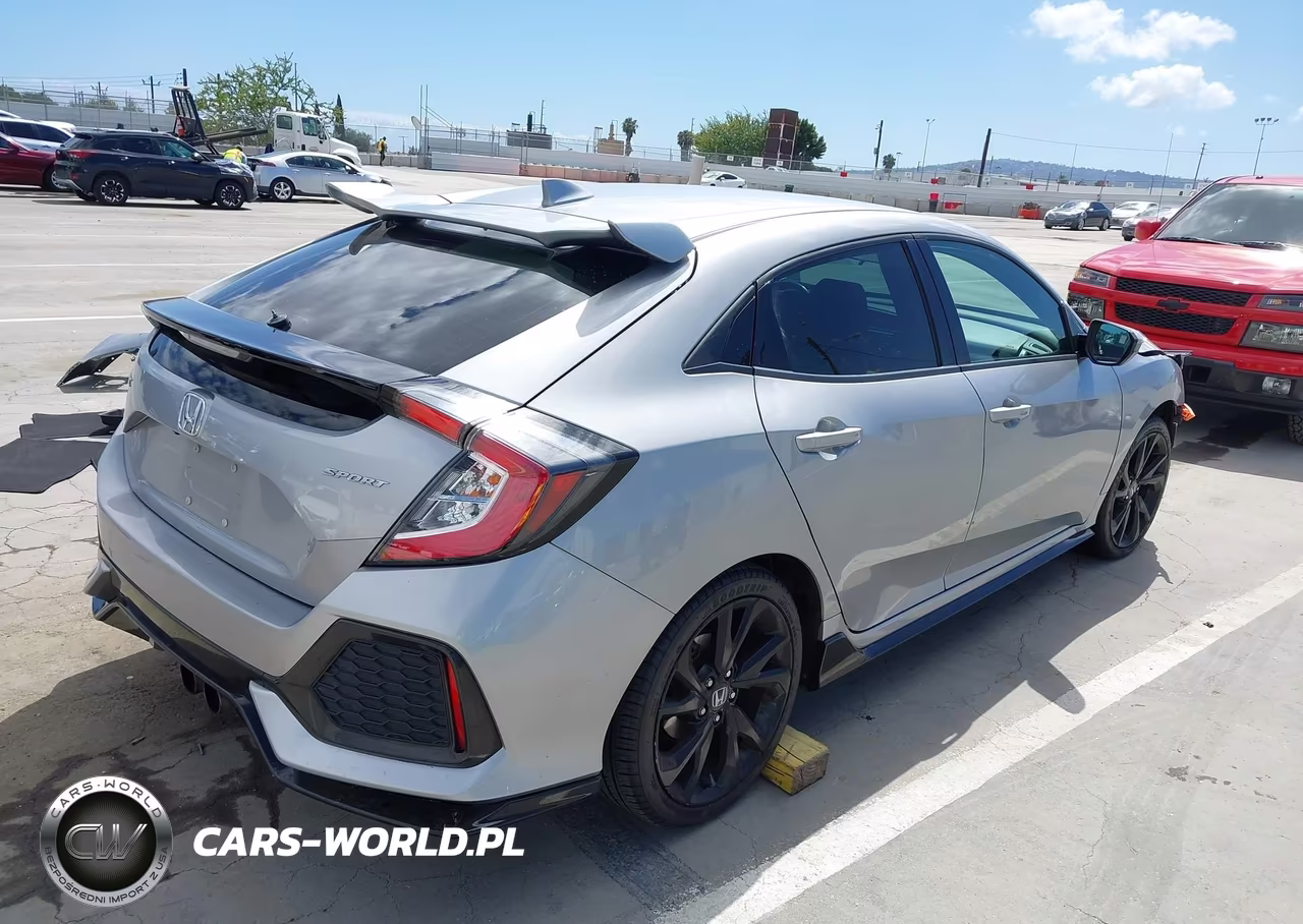 2018 Honda Civic Sport VIN:SHHFK7H46JU210396 - 4