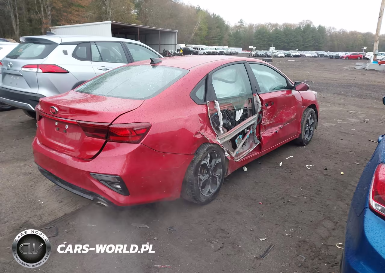 2020 Kia Forte Lxs VIN:3KPF24ADXLE255652 - 4