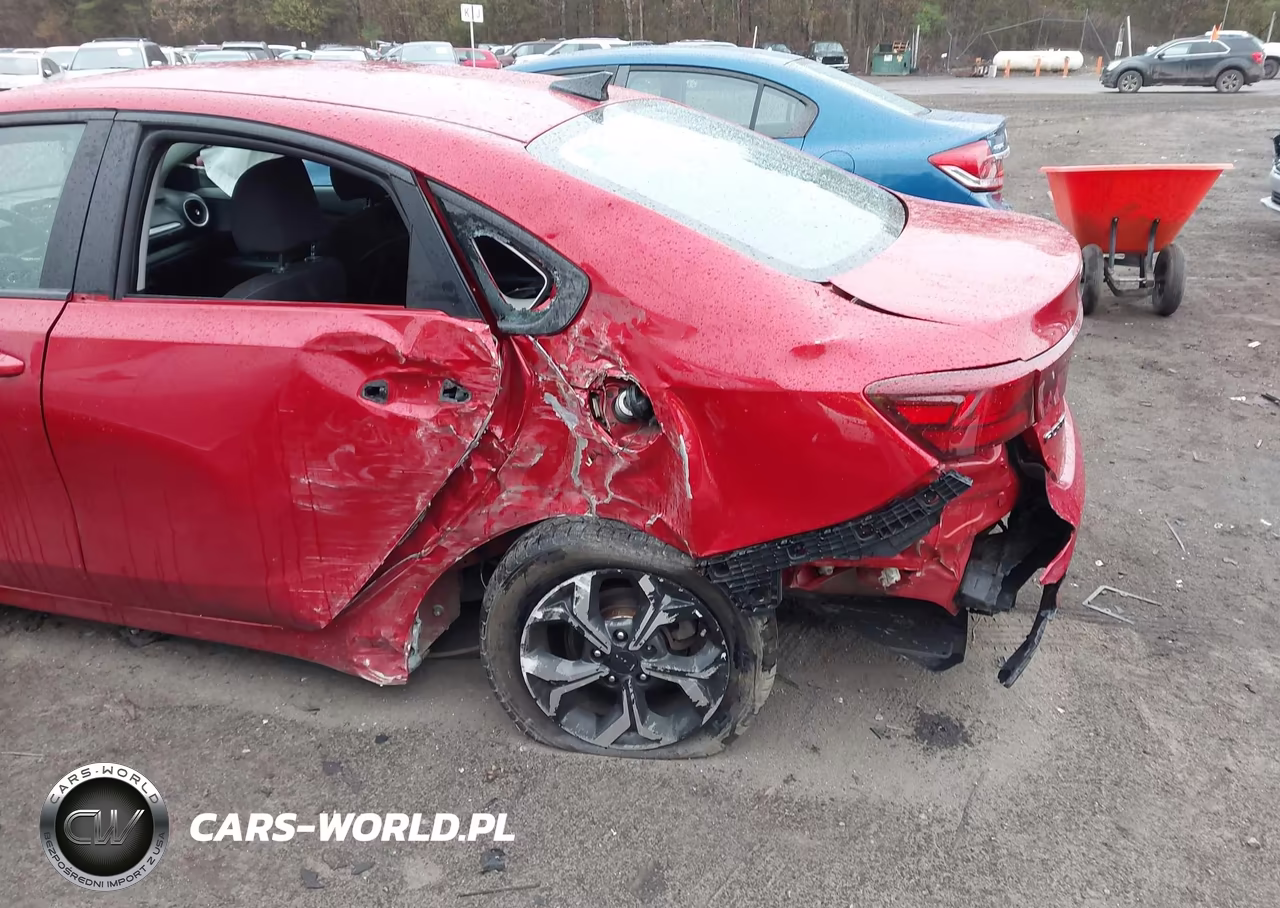 2020 Kia Forte Lxs VIN:3KPF24ADXLE255652 - 6