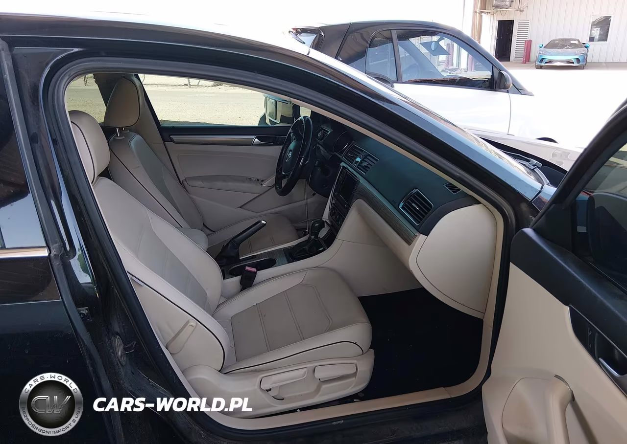 2017 Volkswagen Passat 1.8T Se VIN:1VWBT7A32HC014863 - 5