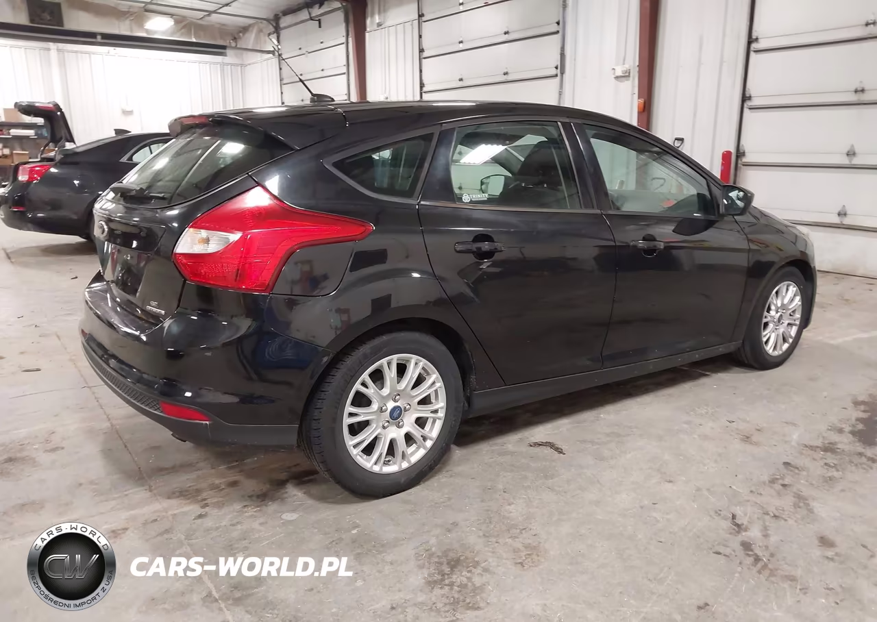 2012 Ford Focus Se VIN:1FAHP3K23CL430712 - 4