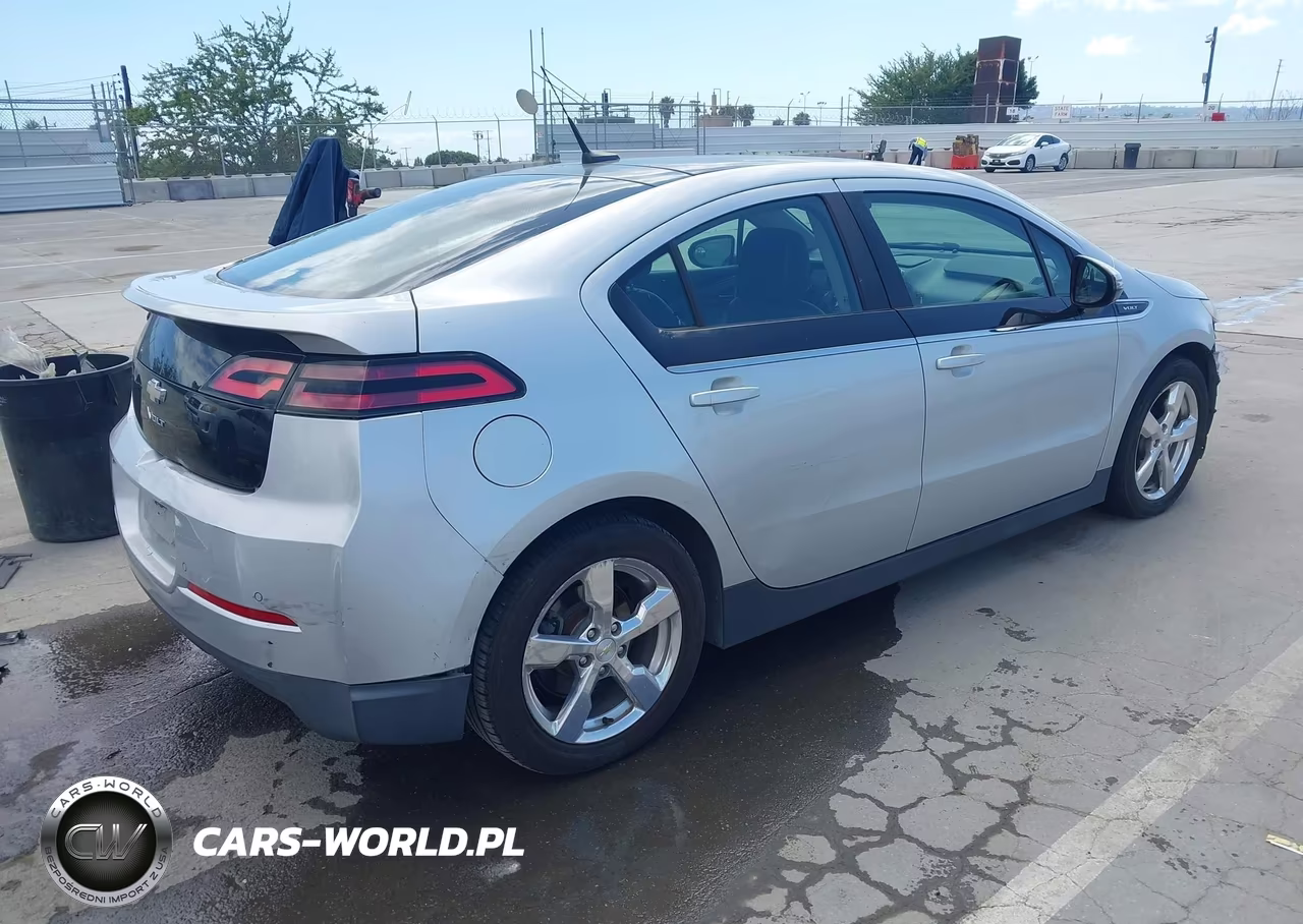 2011 Chevrolet Volt VIN:1G1RD6E45BU100156 - 4