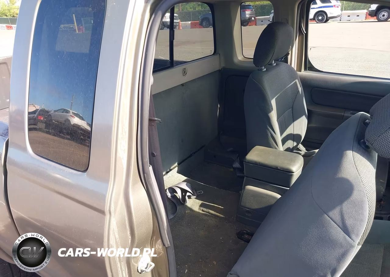 2002 Nissan Frontier Xe VIN:1N6DD26S02C301070 - 8