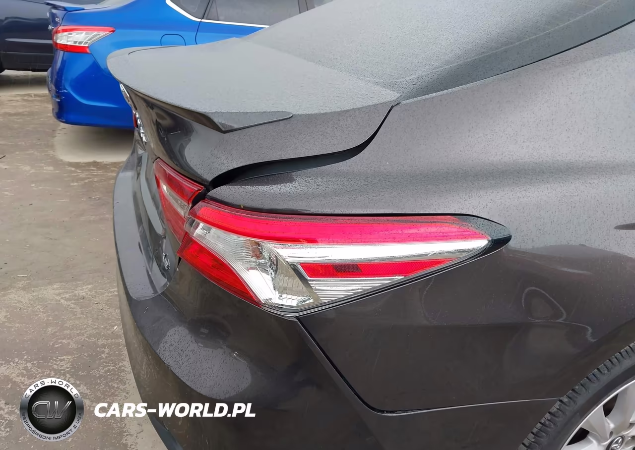 2019 Toyota Camry Le VIN:4T1B11HK0KU183327 - 17