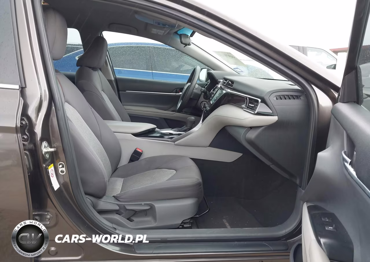 2019 Toyota Camry Le VIN:4T1B11HK0KU183327 - 5