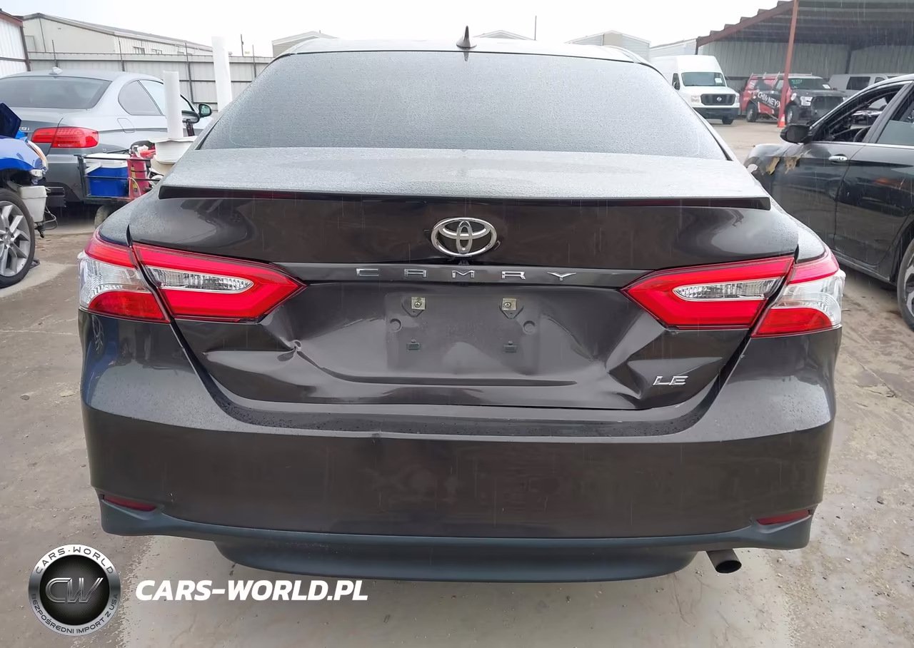 2019 Toyota Camry Le VIN:4T1B11HK0KU183327 - 6