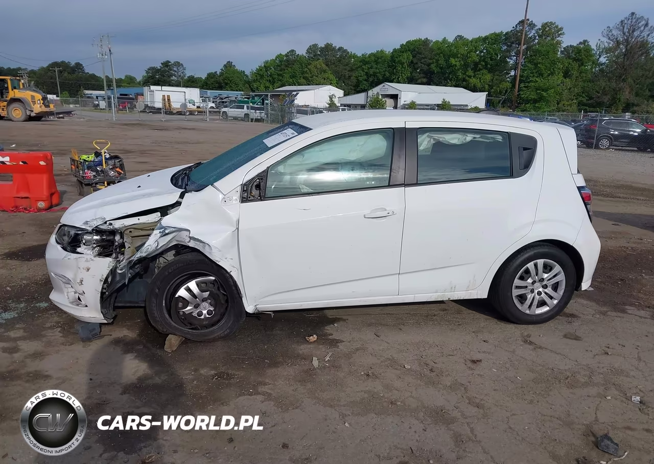 2020 Chevrolet Sonic Fwd 1Fl 5-Door VIN:1G1JG6SB7L4128064 - 14