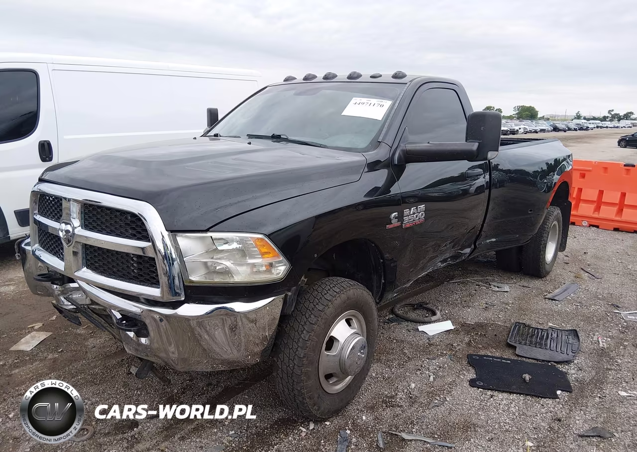 2017 Ram 3500 Tradesman 4X2 8' Box VIN:3C63RPAL2HG770137 - 2