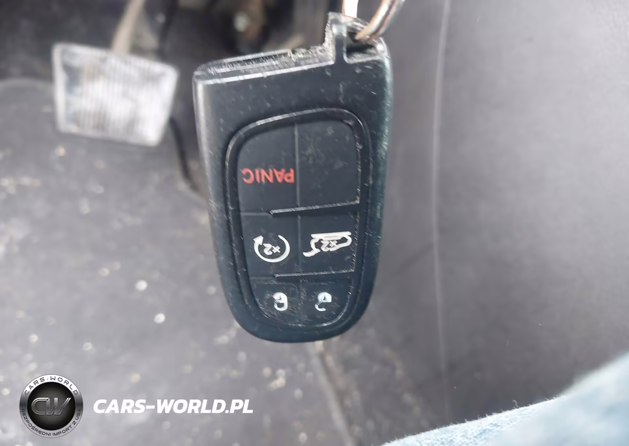 2014 Jeep Cherokee Latitude VIN:1C4PJLCS1EW299884 - 11