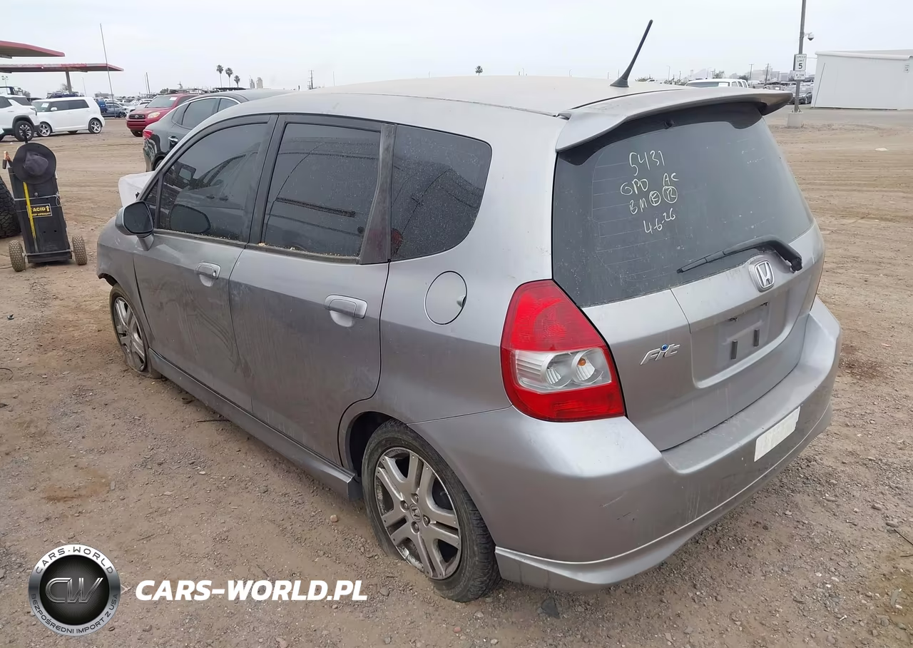 2008 Honda Fit Sport VIN:JHMGD38658S064174 - 3