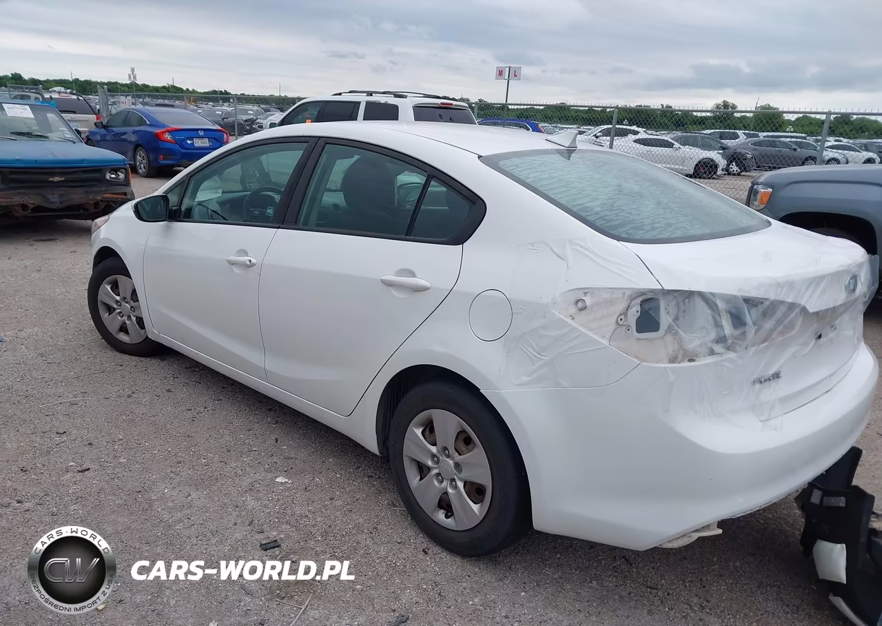 2017 Kia Forte Lx VIN:3KPFK4A72HE068469 - 3