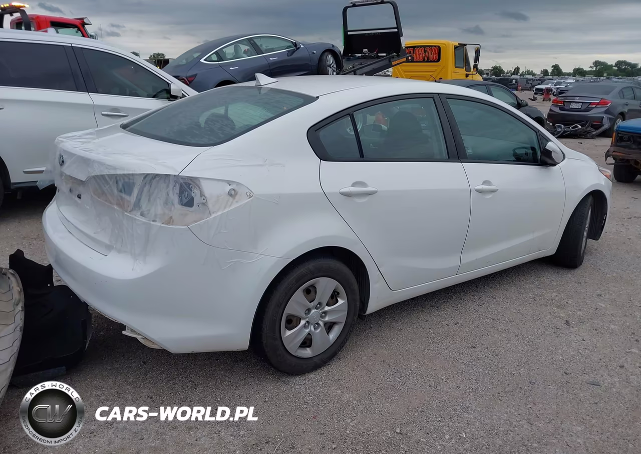 2017 Kia Forte Lx VIN:3KPFK4A72HE068469 - 4