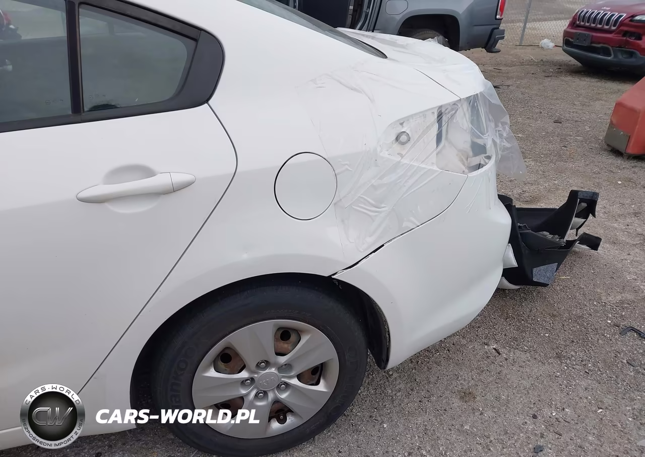 2017 Kia Forte Lx VIN:3KPFK4A72HE068469 - 6
