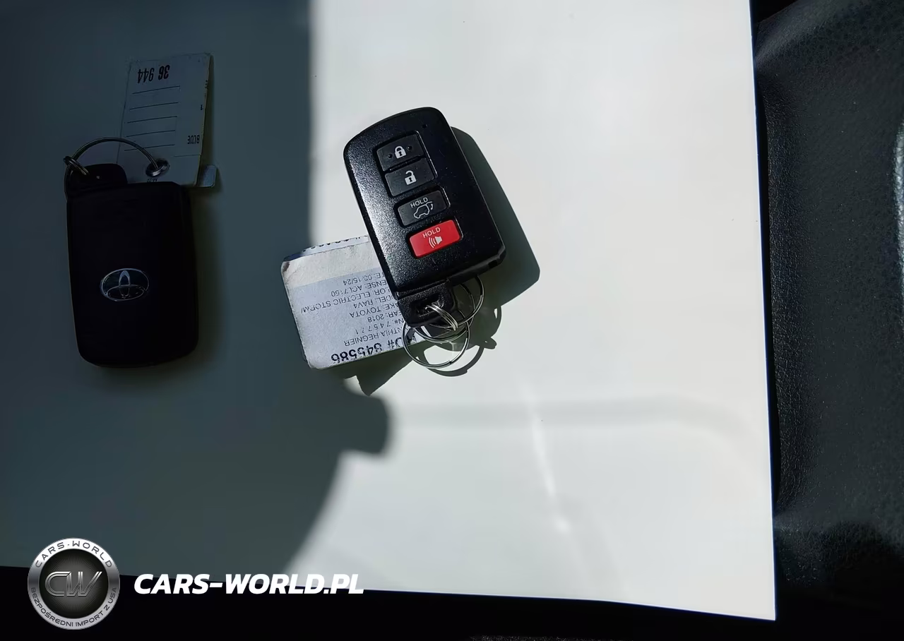 2018 Toyota Rav4 Xle VIN:JTMRFREV1JJ745771 - 11