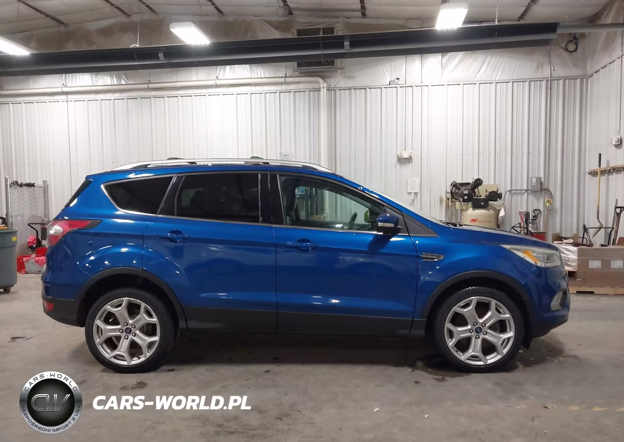 2017 Ford Escape Titanium VIN:1FMCU9J9XHUA73458 - 13