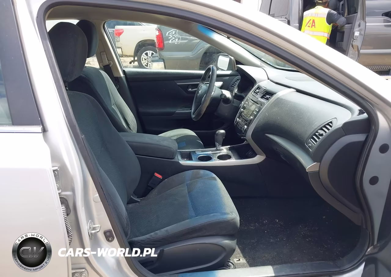 2015 Nissan Altima VIN:1N4AL3AP1FN322687 - 5