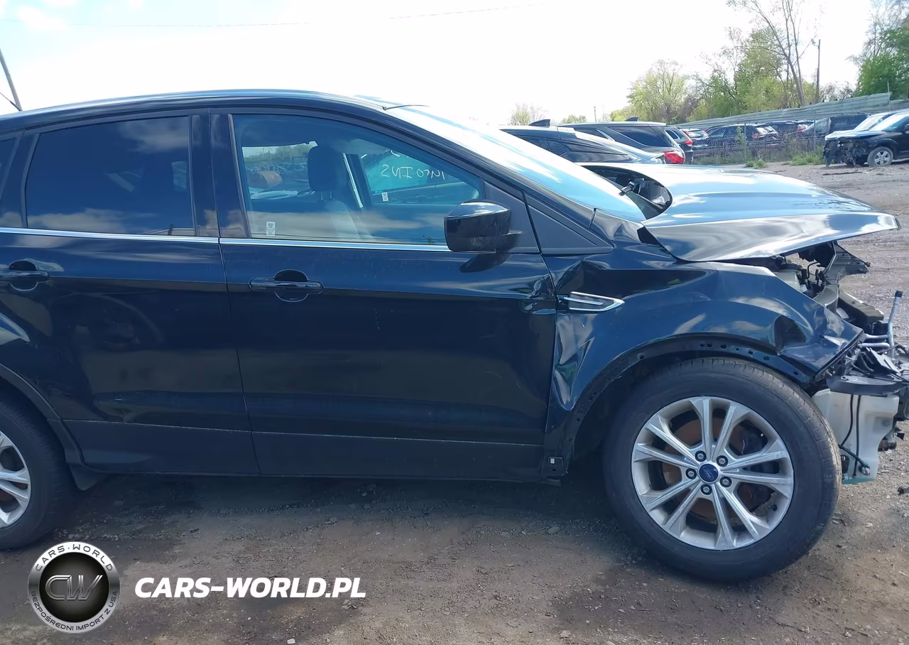 2017 Ford Escape Se VIN:1FMCU9GD5HUE44781 - 13