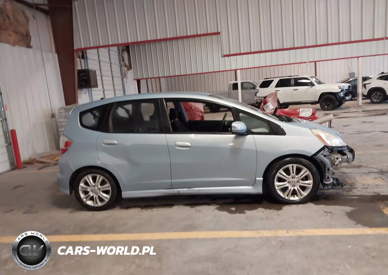 2010 Honda Fit Sport VIN:JHMGE8H43AC036835 - 14
