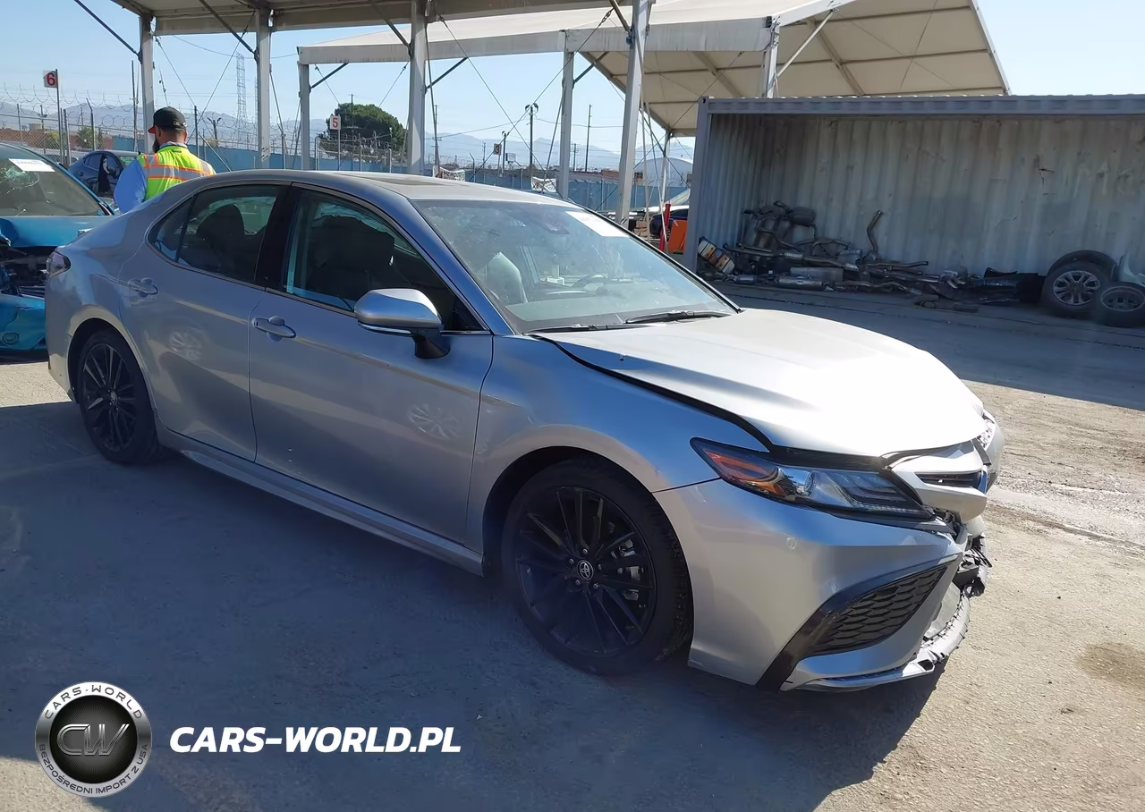 2024 Toyota Camry Hybrid Xse