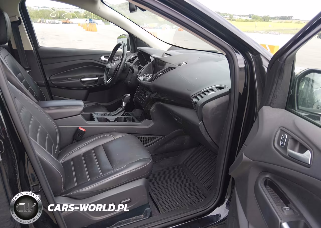 2017 Ford Escape Titanium VIN:1FMCU9JD1HUB80239 - 5