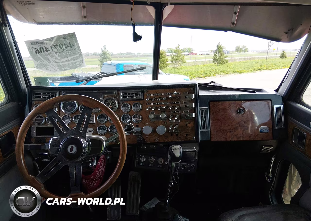 2000 Peterbilt 379 VIN:1XP5DB9X2YN522194 - 16