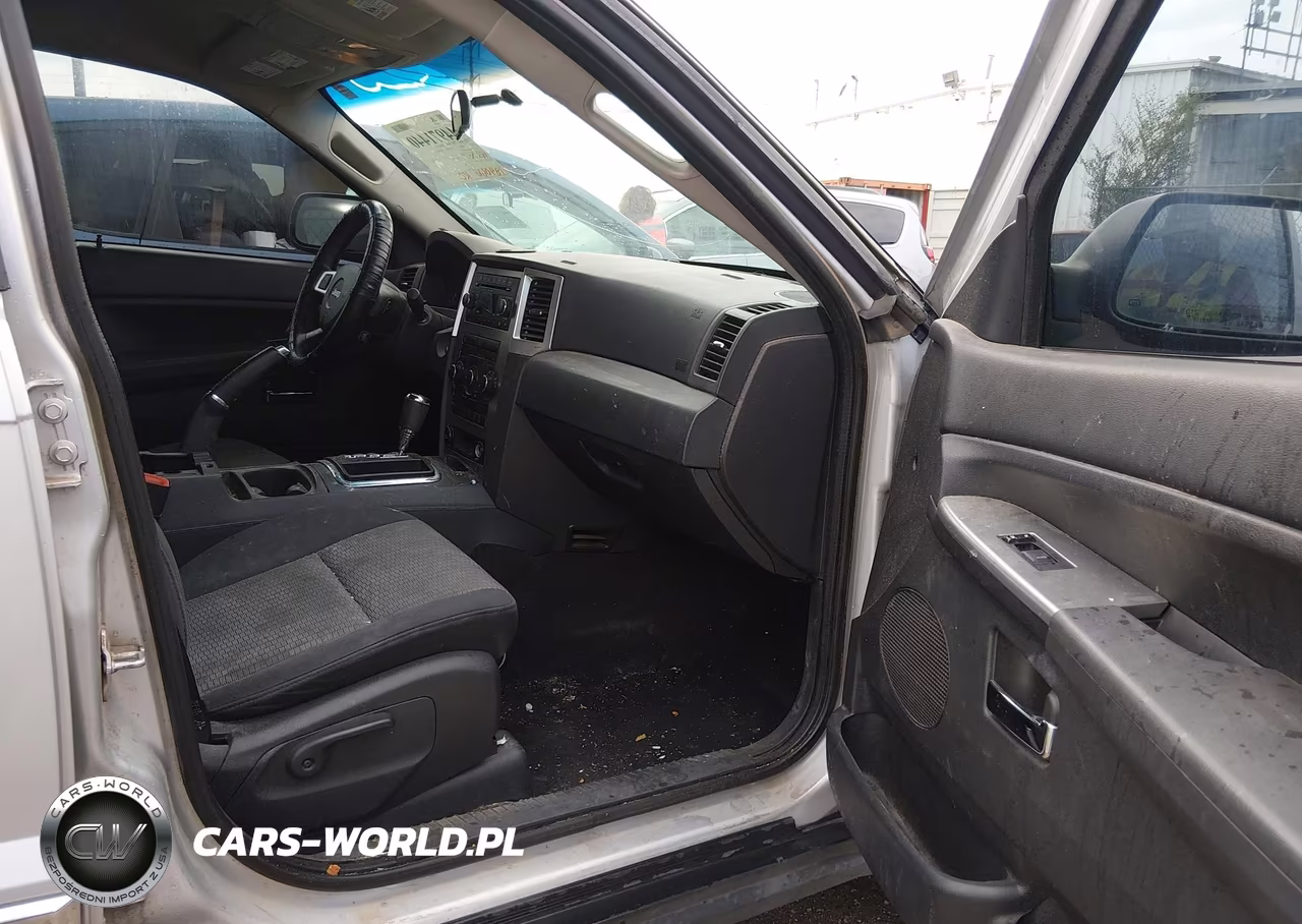 2010 Jeep Grand Cherokee Laredo VIN:1J4PS4GK2AC146322 - 5