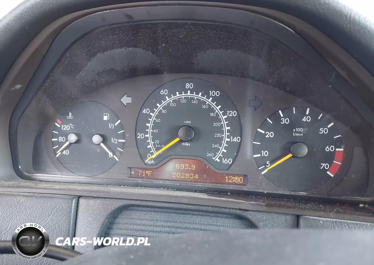 1999 Mercedes-Benz E 320 VIN:WDBJF65H0XA863193 - 7