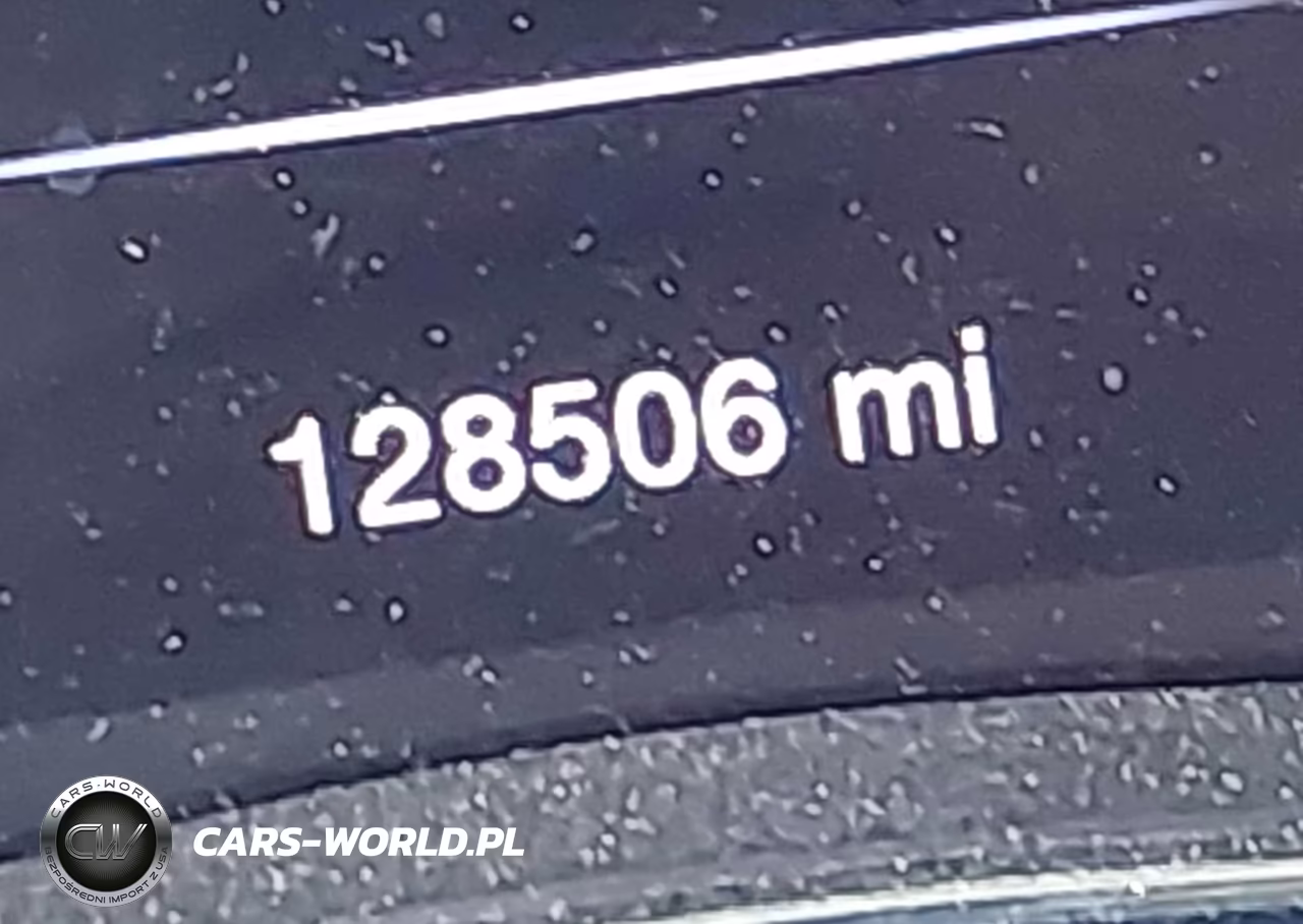 2018 Jeep Grand Cherokee Limited 4X2 VIN:1C4RJEBG9JC197021 - 15