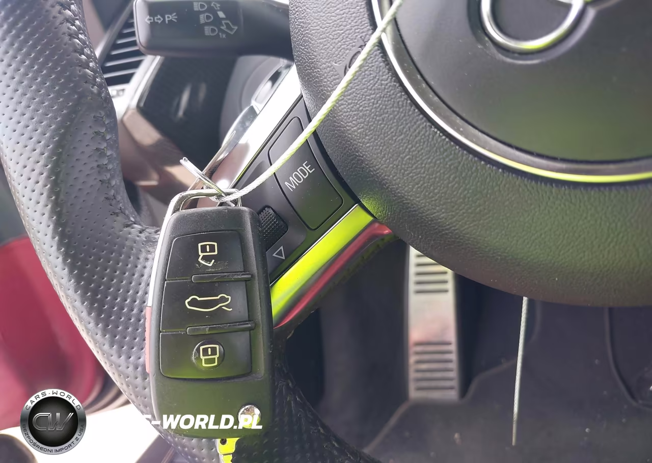 2015 Audi R8 4.2 VIN:WUAAUAFG5F7000923 - 11