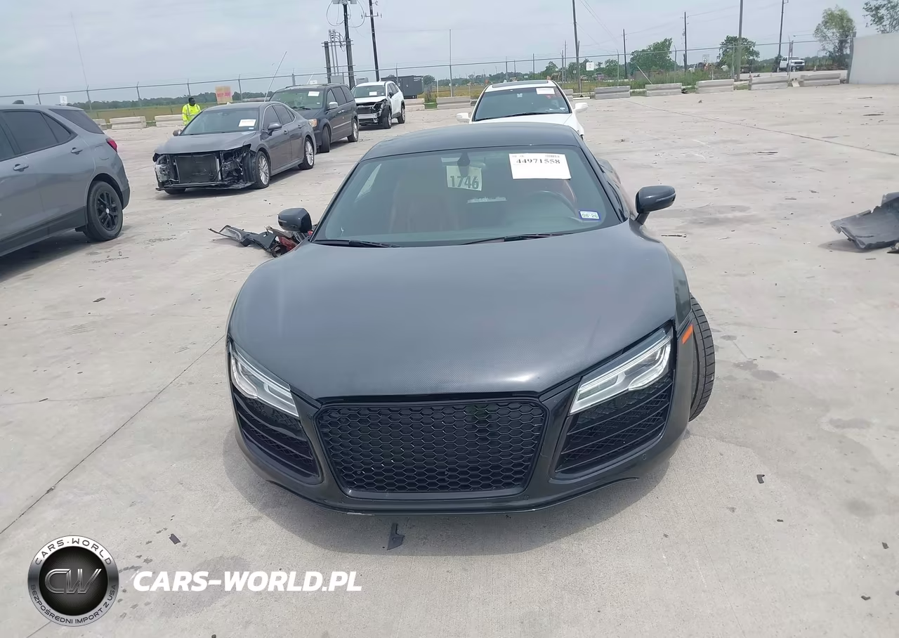 2015 Audi R8 4.2 VIN:WUAAUAFG5F7000923 - 12