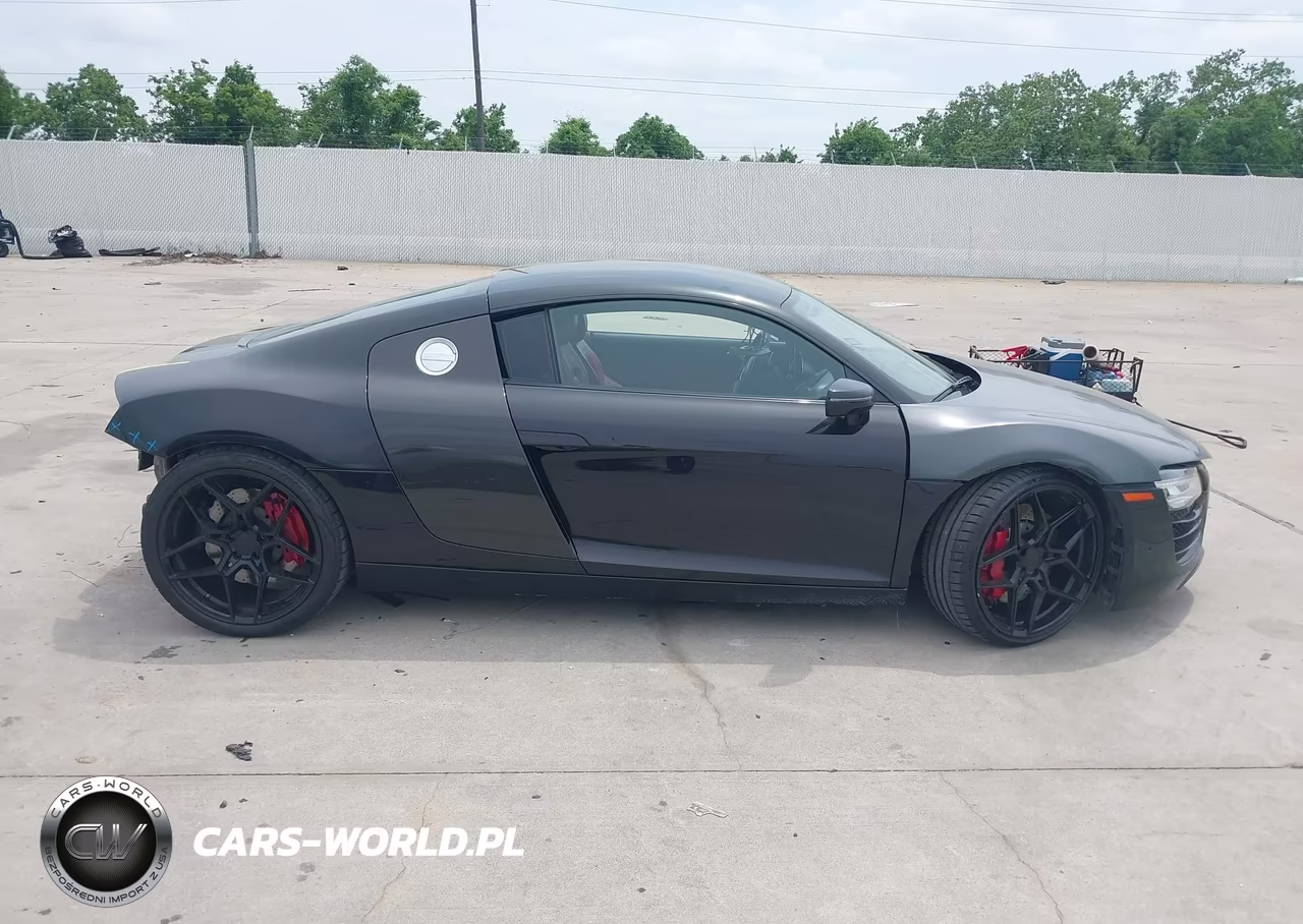 2015 Audi R8 4.2 VIN:WUAAUAFG5F7000923 - 13