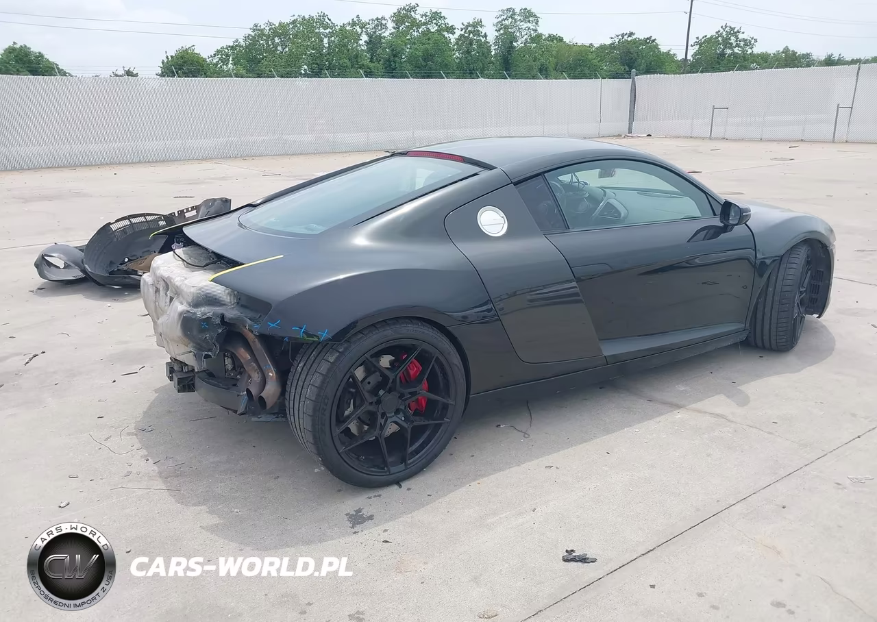 2015 Audi R8 4.2 VIN:WUAAUAFG5F7000923 - 4