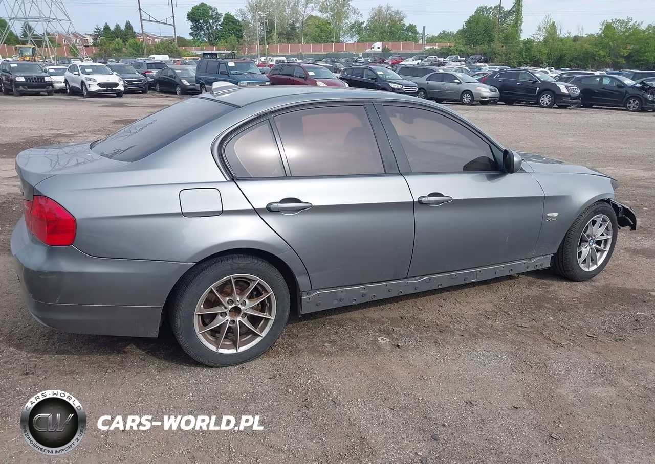 2010 BMW 328I xDrive VIN:WBAPK5C50AA650873 - 4