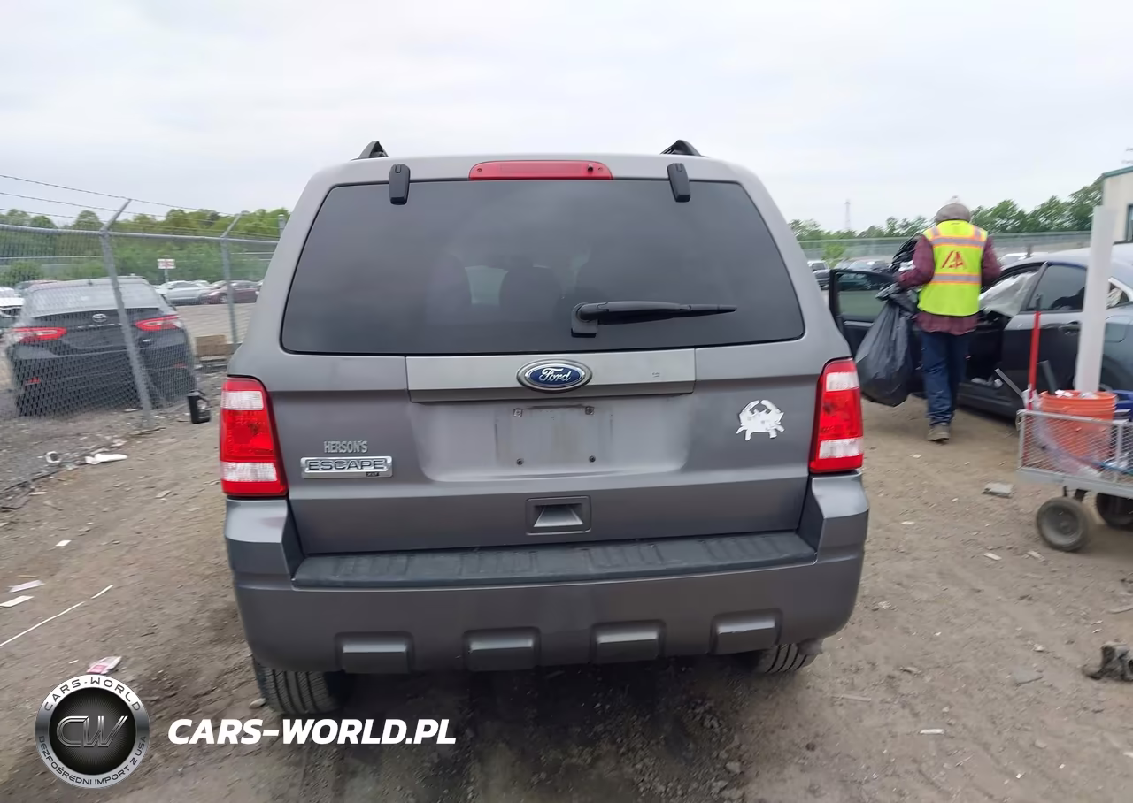 2010 Ford Escape Xlt VIN:1FMCU0D70AKB79358 - 17